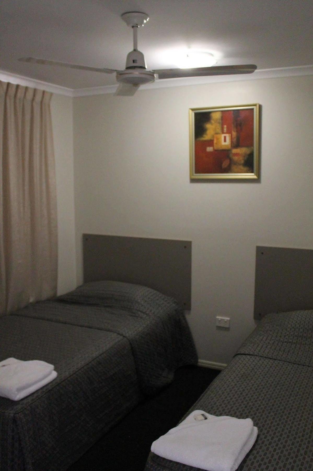 Blackwater Motor Inn Bagian luar foto
